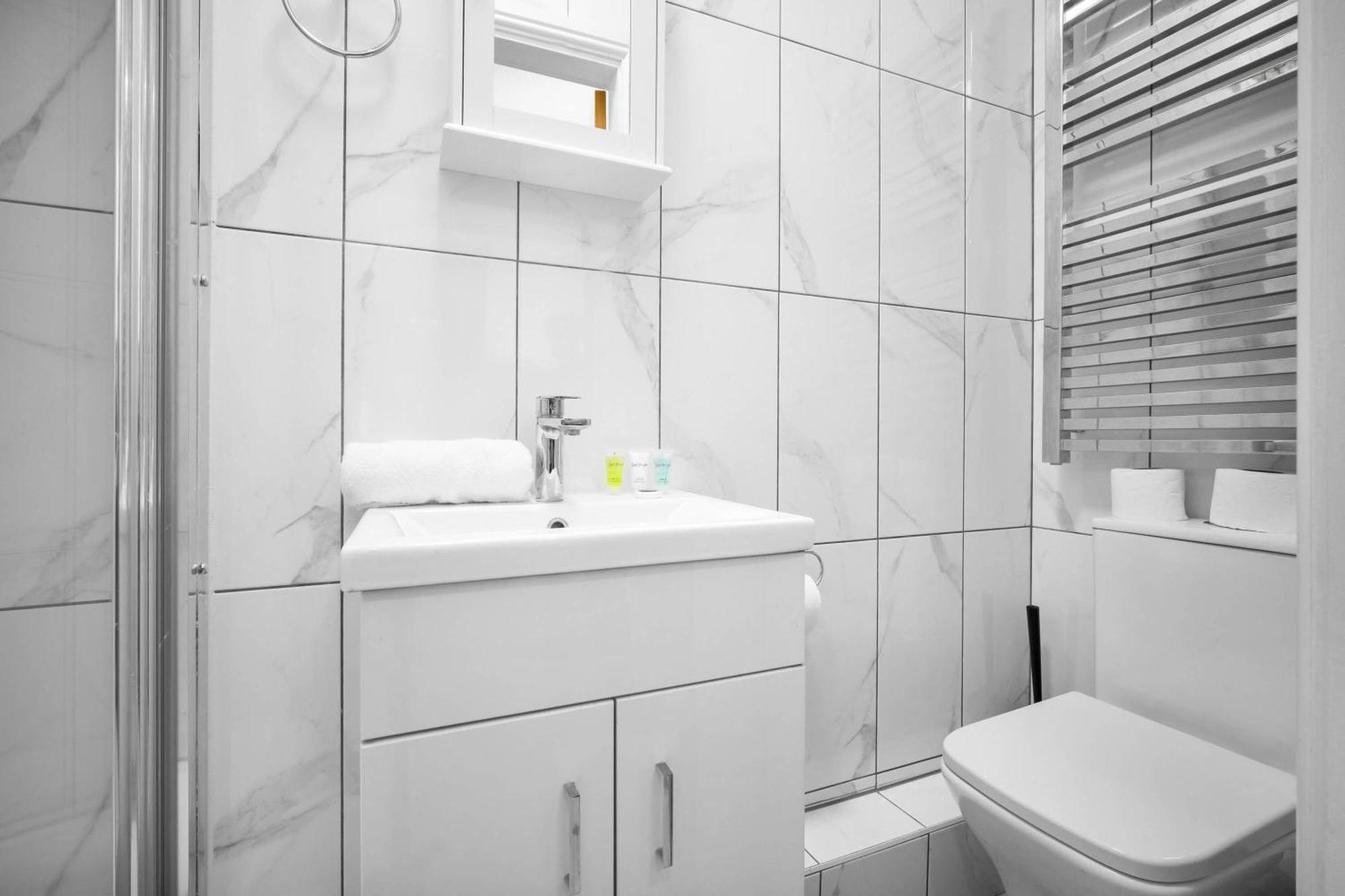 Apartment - Fast Wifi - Free Netflix - Near - Centre - Parking 2mr