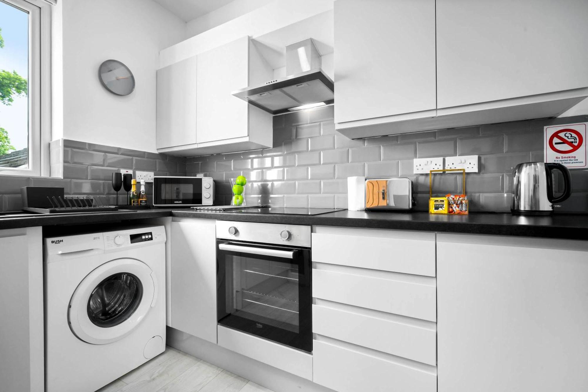 Apartment - Fast Wifi - Free Netflix - Near - Centre - Parking 2mr